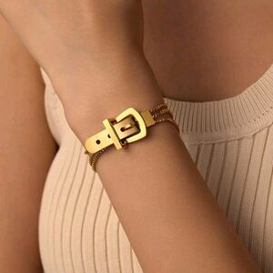 Elegant Gold Buckle Bracelet